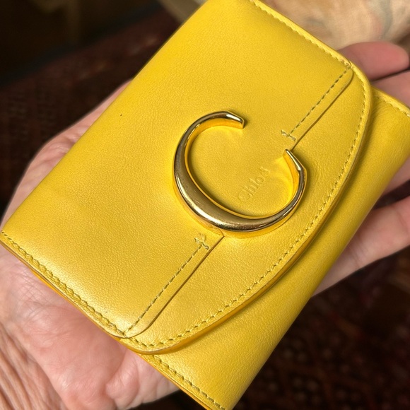 Chloe trifold Yellow Wallet with Gold C Logo - Picture 9 of 9
